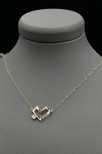 عقد حب ذهب شكل قلب الحجم الوسط