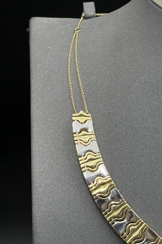 طقم ذهب ايطالي عيار 18 وزن 25.3 الى 25.4 جرام