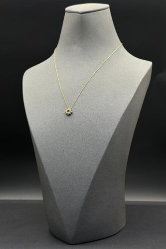 عقد الماس وزن الذهب : 1.61 جرام وزن الألماس : 0.15...