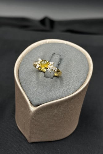 خاتم الماس عين القط وزن الذهب : 4.6 جرام وزن الألم...