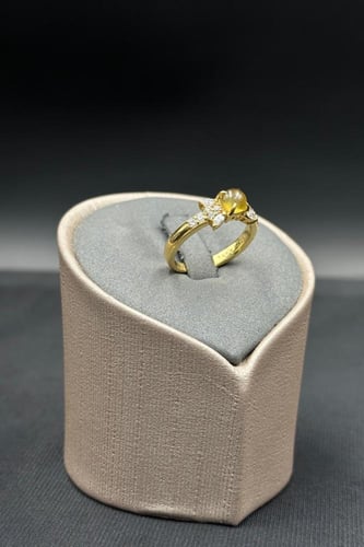 خاتم الماس عين القط وزن الذهب : 4.6 جرام وزن الألم...