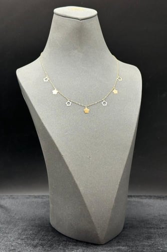 سلسال تشوكر ذهب عيار 18 بتصميم وردة وزن من 1.2 الى...