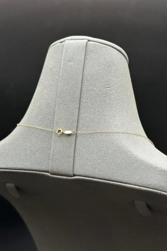 شوكر ذهب عيار 18 اوراق الشجر بتصميم الماس وزن 0.6...