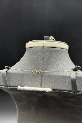 طقم اطفال وردات مفرغ ذهب تصميم الماس عيار 18 وزن م...