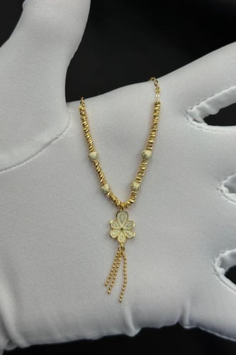 عقد زهرة ذهب تصميم هندي عيار 21 وزن 5.3 جرام