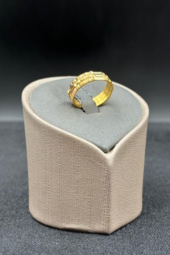 دبلة مرامي ذهب صافي عيار 21 وزن من 4.1 الى 4.6 جرا...