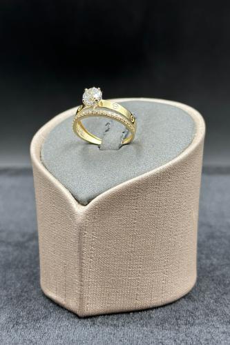 خاتم ذهب مع فص سوليتير عيار 18 وزن من 2.2 الى 2.3...