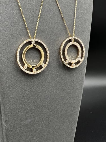 شال دائري ذهب عيار 18 ايطالي بتصميم الماس وزن 9.8...