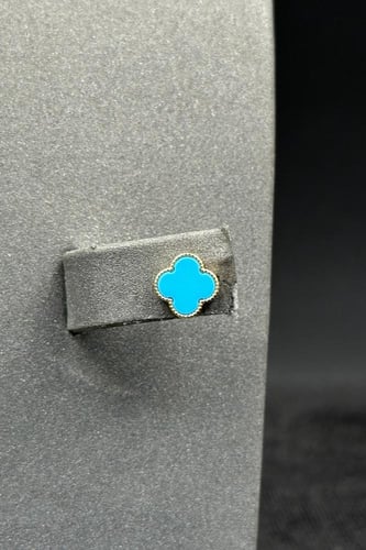 طقم وردة ذهب مع صدف فيروزي عيار 18 وزن من 2.7 الى...