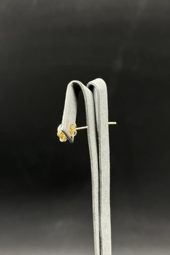 حلق مكرونة ( حجم صغير ) ذهب صافي عيار 18 وزن 1 جرا...