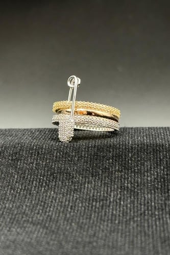 دبلة مشبك ذهب تصميم الماس عيار 18 وزن من 5.5 الى 5...