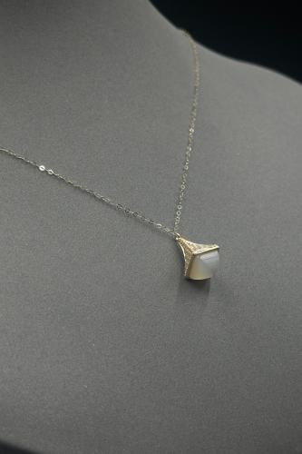 سلسال ذهب عيار 18 مثلث بتصميم الماس وزن من 1.7 الى...