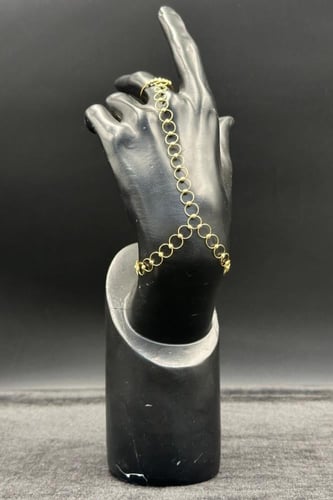 كف ذهب عيار 21 بتصميم خاتم ودوائر وزن من 4.9 الى 5...