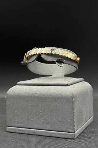 اسوارة خلية ذهب تصميم الماس عيار 18 وزن من 7.8 الى...