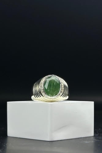 خاتم فضة رجالي عيار 925 مع الماس حجر زمرد بوزن 10....