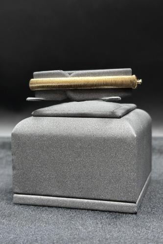 Gold bracelet 18K with a sophisticated design 7.7 - 8.2 g