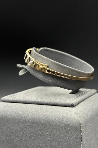 اسوارة خلية ذهب تصميم الماس عيار 18 وزن من 7.8 الى...