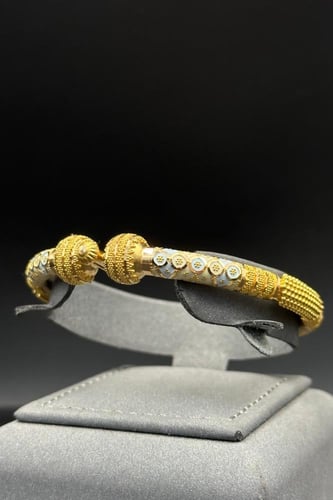 اسوارة ذهب تصميم هندي عيار 21 وزن 23.6 جرام