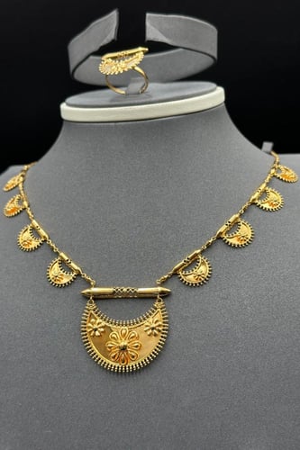 شبكة ذهب عيار 21 وزن 21.3 جرام