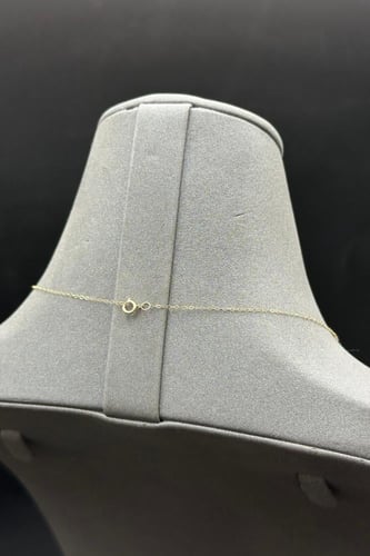 سلسال ذهب عيار 18 دورين زهرة تصميم الماس وزن 0.8 ج...