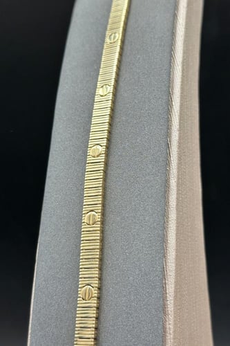 اسوارة ذهب صافي عيار 18 وزن 11.3 جرام