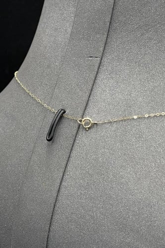 عقد معين ذهب تصميم الماس عيار 18 وزن 0.3 جرام