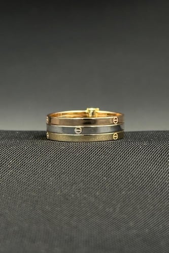 دبلة ثلاثة اشواط ذهب صافي ايطالي عيار 18 وزن من 1....