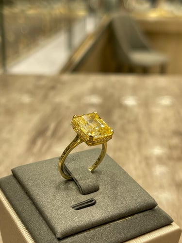 خاتم فص فانسي ذهب تصميم الماس