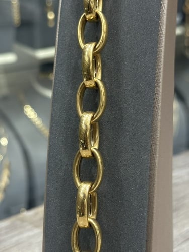 اسوارة جنزير كبير ذهب عيار 18 بوزن 15.6 جرام