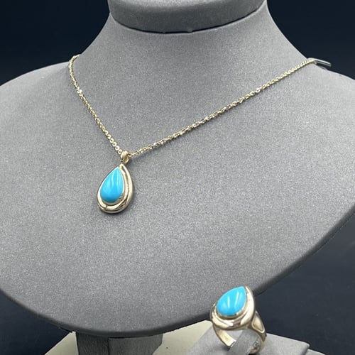 طقم ذهب ايطالي عيار 18 لون فيروزي مضيئ بالظلام