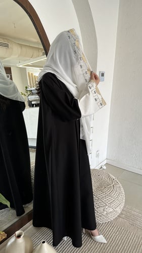 طرحة أبيض المصمك ونخلة