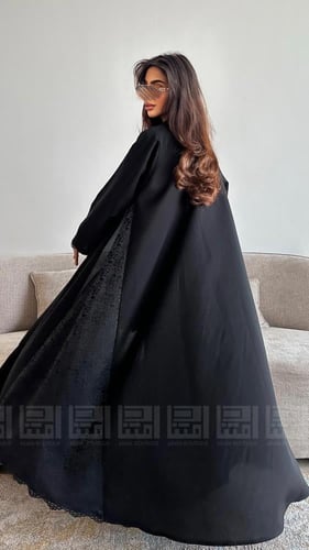 عباية عيد سوداء كلوش كامل تزدان بالدانتيل- 1548