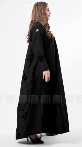 عباية سوداء بتطريز أسود- 1419