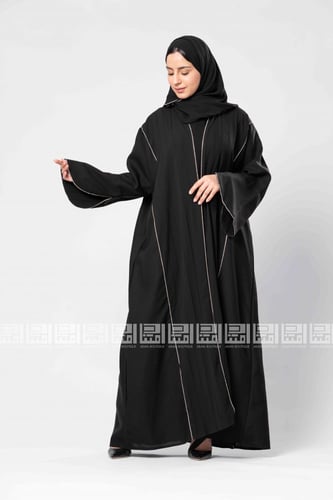 عباية سوداء بخط كريستال 1219