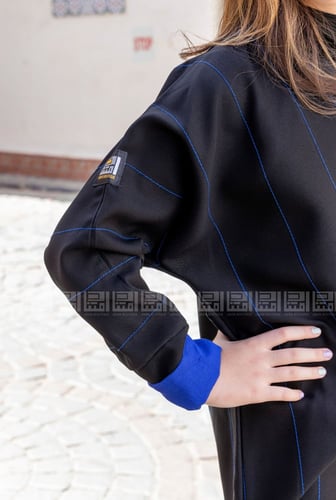 عباية سوداء بقيطان زرقاء 5000