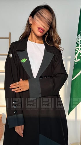 عباية سوداء فاخرة بأكمام واسعة وتفاصيل زيتية- 1465