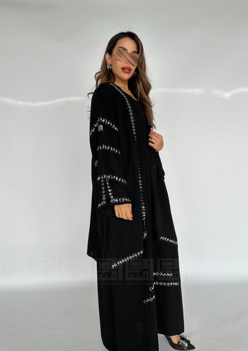 عباية عيد سوداء أنيقة بتطريز شك وفستان داخلي- 1406