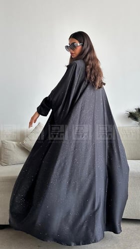 عباية عيد بشت سوداء باردة بقماش الحرير 1395