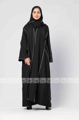 عباية سوداء بخط كريستال 1219