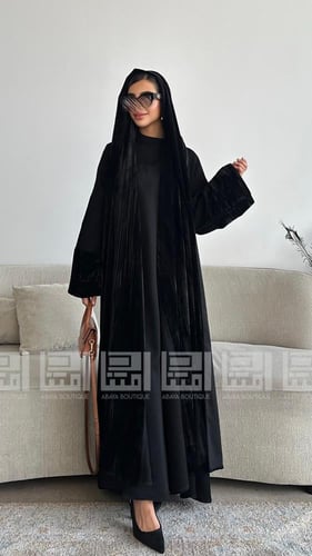 عباية سوداء شتوية أنيقة بقصة A Line ومخمل فخم- 150...