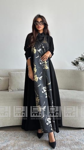 بكج عباية سوداء نصف كلوش بجاكار ملون 1491