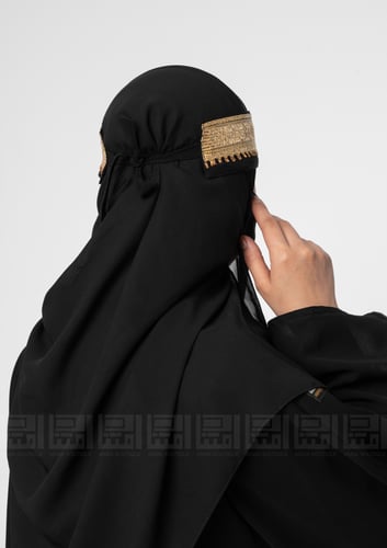 برقع يوم التأسيس بكلفة ذهبية-3086