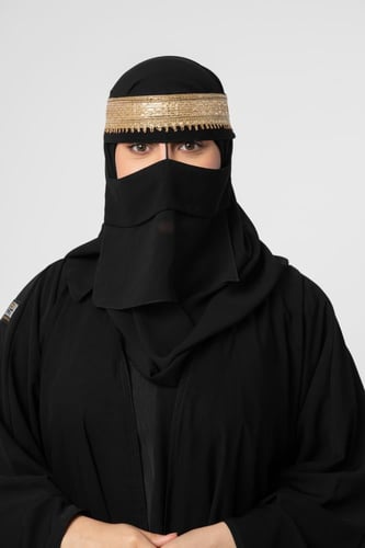 بكج أصالة و أناقة عباية رأس واسعة و برقع ذهبي- 159...