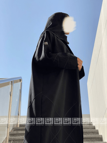 عباية سوداء بخطوط من القيطان الاسود 1143