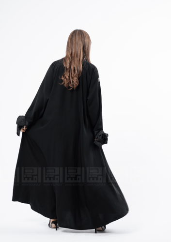 بكج عباية سوداء بأكمامٍ فيونكة 3103