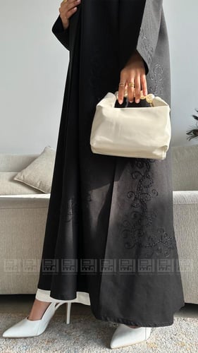 عباية سوداء مطرزة ديما بتصميم أنيق وتطريز متفرد- 1...