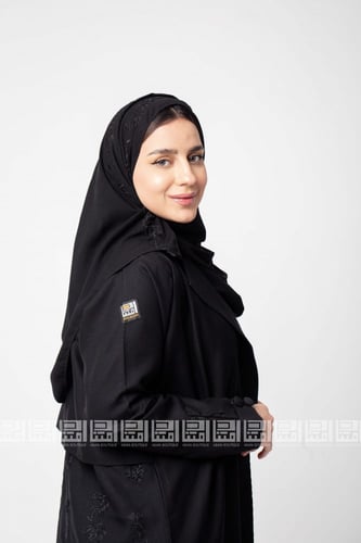 عباية سوداء بتطريز الورد الاسود 1261