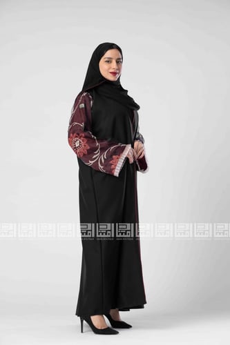 عباية مّسرة أكمام مبطنة باللون العنابي 1295