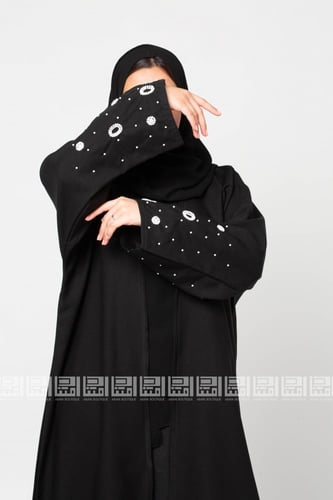 عباية سوداء بشك خرزي من اللؤلؤ 1278