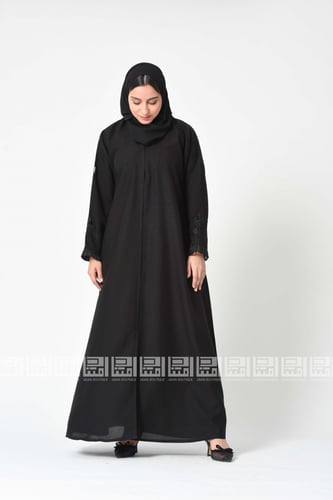 عباية الهَنَاء سوداء بتطريز مميز باللون الأسود1281